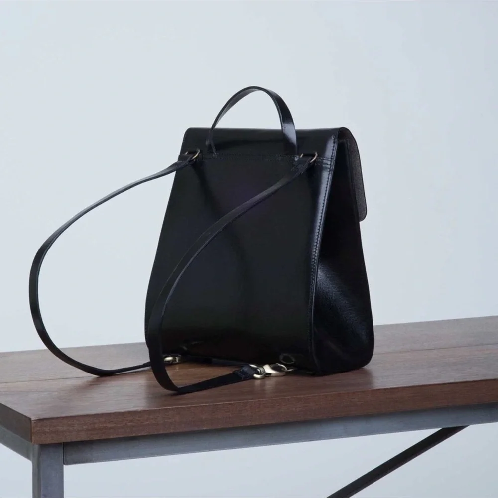 VereVerto Mini Macta Convertible Leather Backpack - Picture 12 of 16